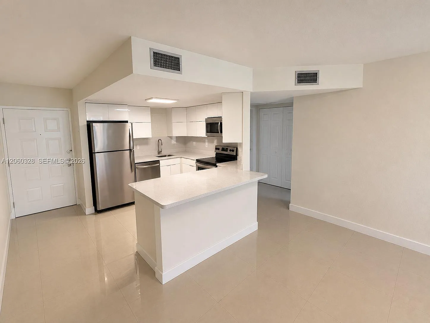 Las Vistas At Doral Condo — Photo 3