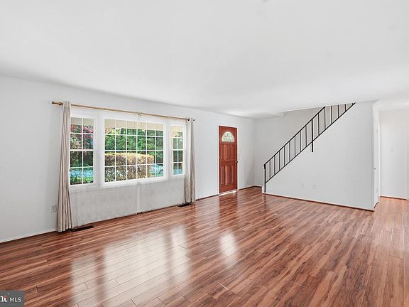 4th image of 3007 Twisting Ln