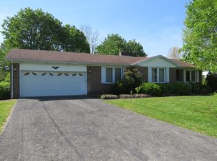 209 Ellen Dr, Hopkinsville, KY 42240