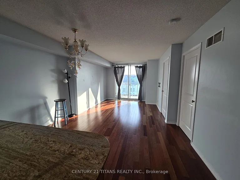 8 Rosebank Dr #9F — Photo 3