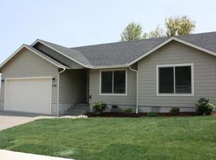 1530 W Basil St, Roseburg, OR