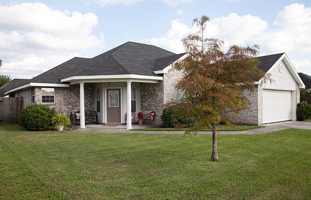 1st image of 239 Windward Dr