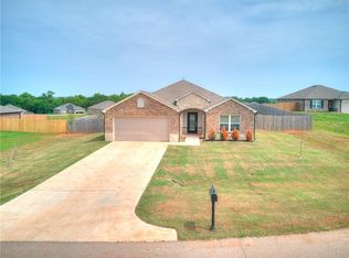 5579 Bent Creek Rd, Shawnee, OK 74804
