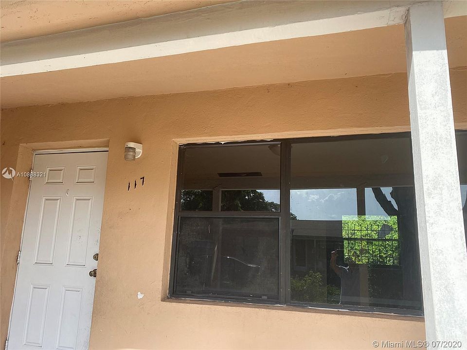 1st image of 115 NW 117th St #2