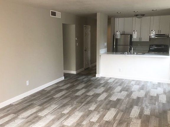 5th image of 2125 Fair Oaks Boulevard C-c2 #6805393