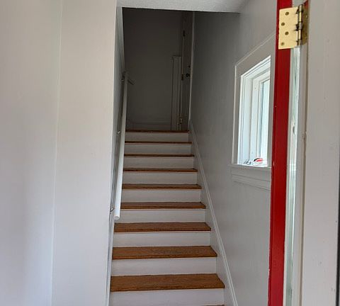 3rd image of 2034A Memorial Ave SW #2034-A