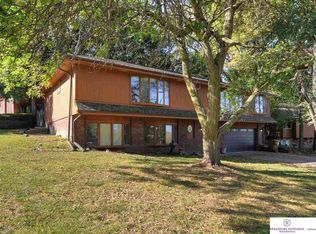 1307 Childs Rd E, Bellevue, NE 68005