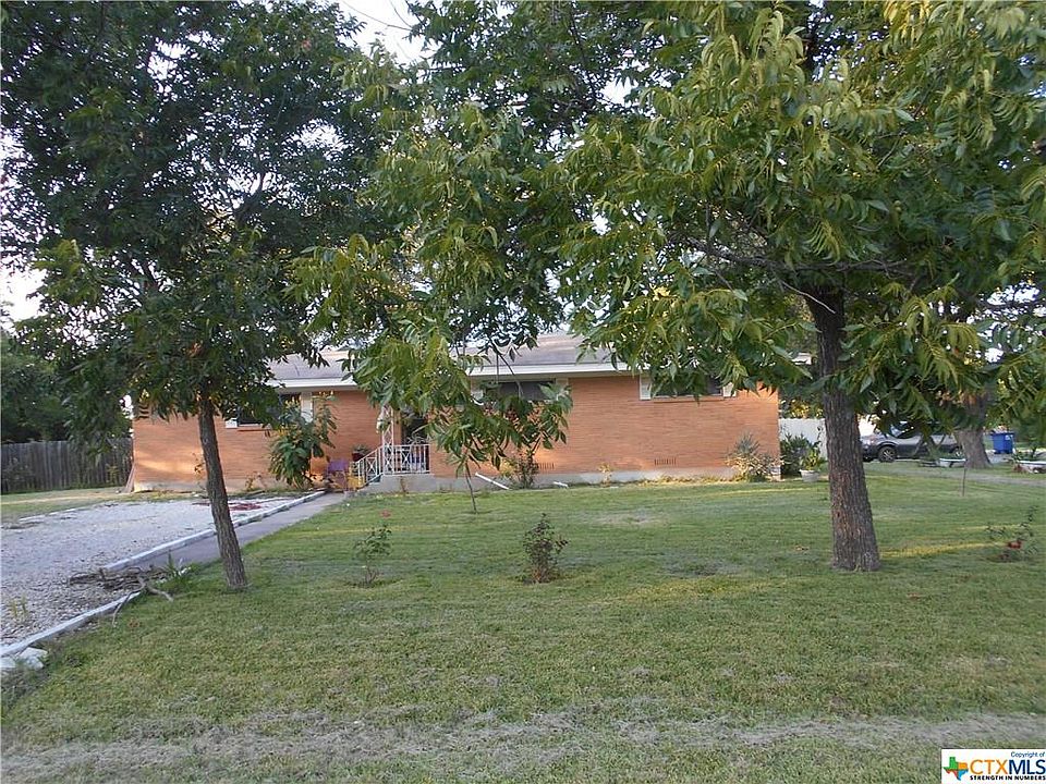 1st image of 416 W Davilla St