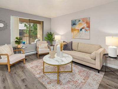 10330 SE 6th St APT A2, Bellevue, WA, 98004