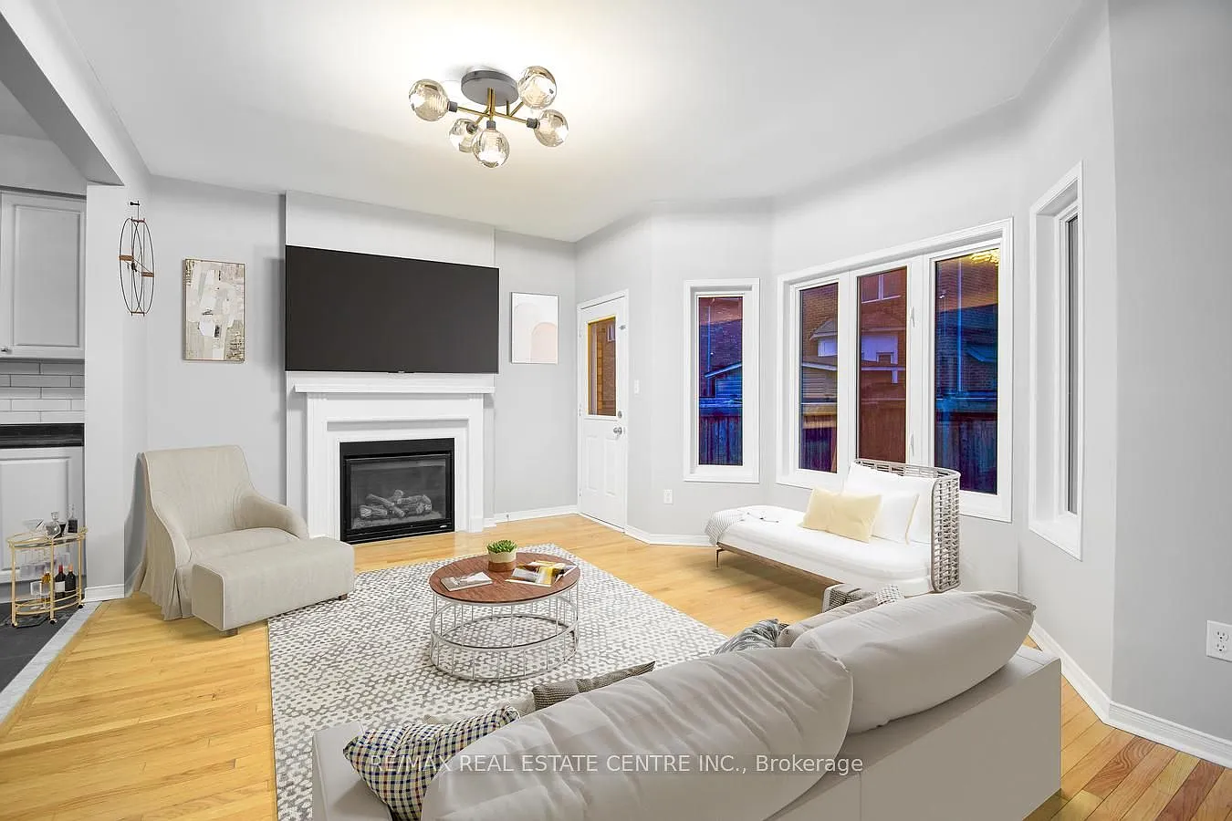 4 bed, $3,695 — Photo 4