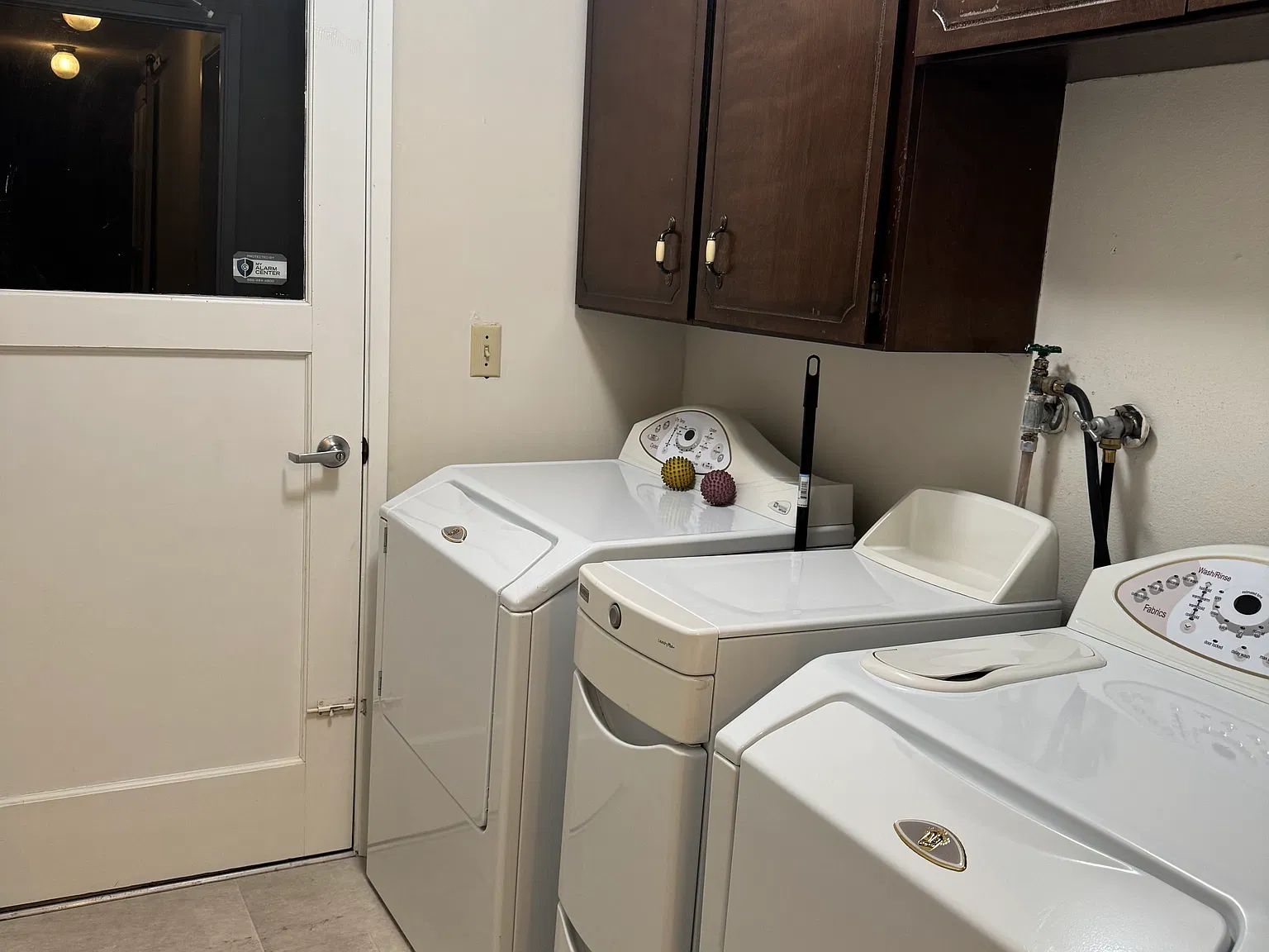 5 bed, 1921 sqft, $850 — Photo 2