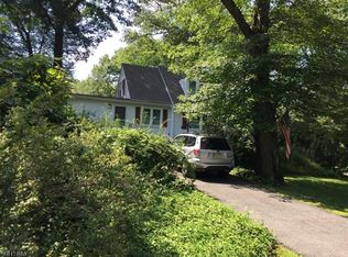 23 Rapalyea Rd, Hopatcong, NJ 07843