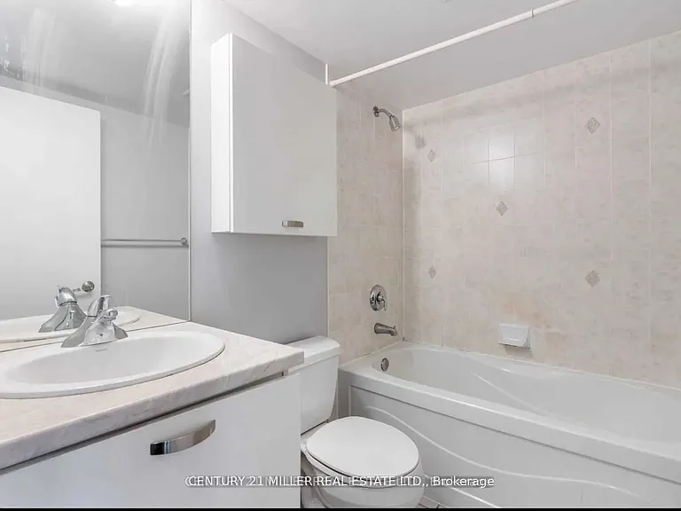 37 Grosvenor St #1504 — Photo 6