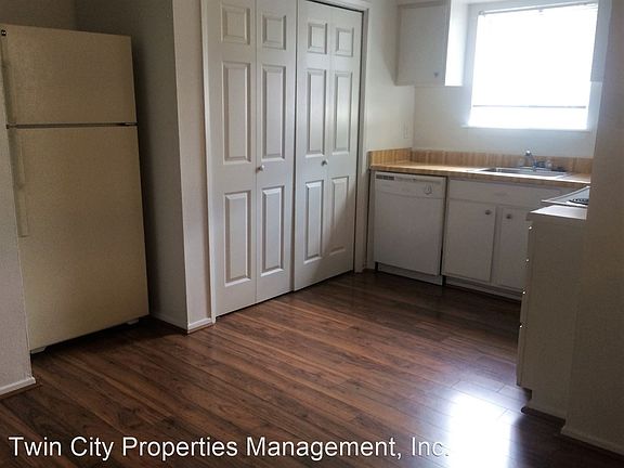2nd image of 216A Richards St