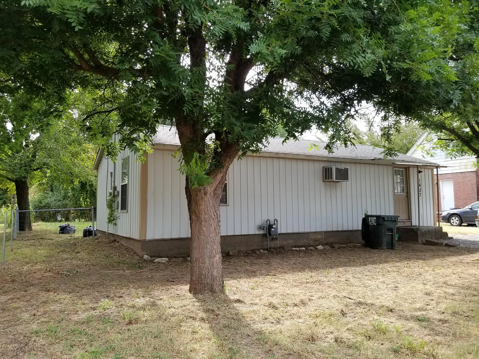2 bed, 800 sqft, $800 — Photo 2