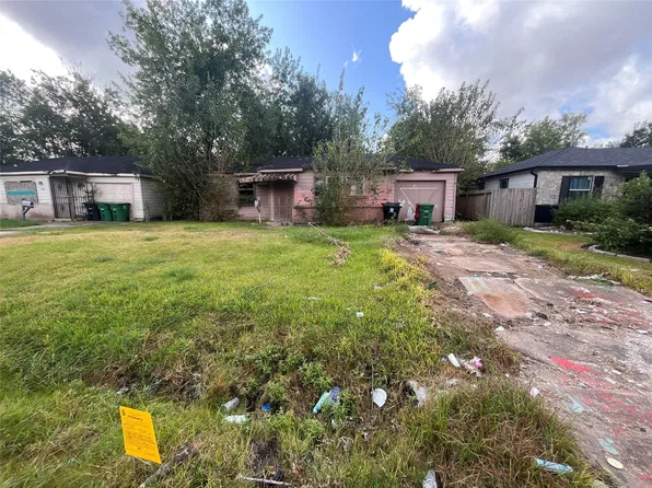 3334 Dulcrest St, Houston, TX 77051