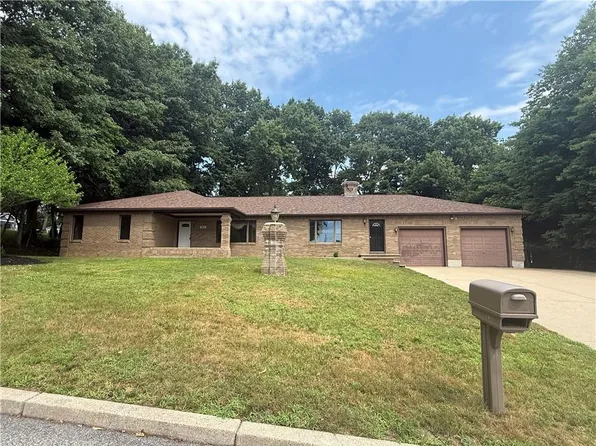 161 Council Rock Rd, Cranston, RI 02921