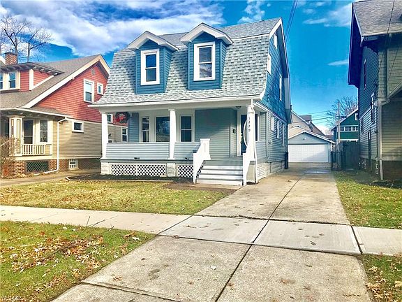 4th image of 1229 Summit Ave