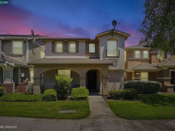 2nd image of 356 Turnstone Cir