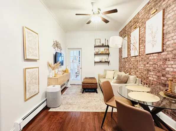 667 Henry Street image 1 of 7