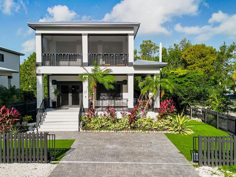 1st image of 13 Coral Way