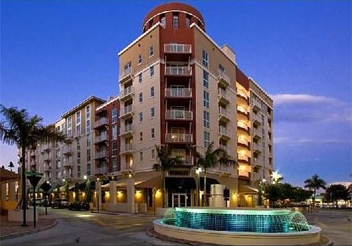 Downtown Dadeland Center of it all!