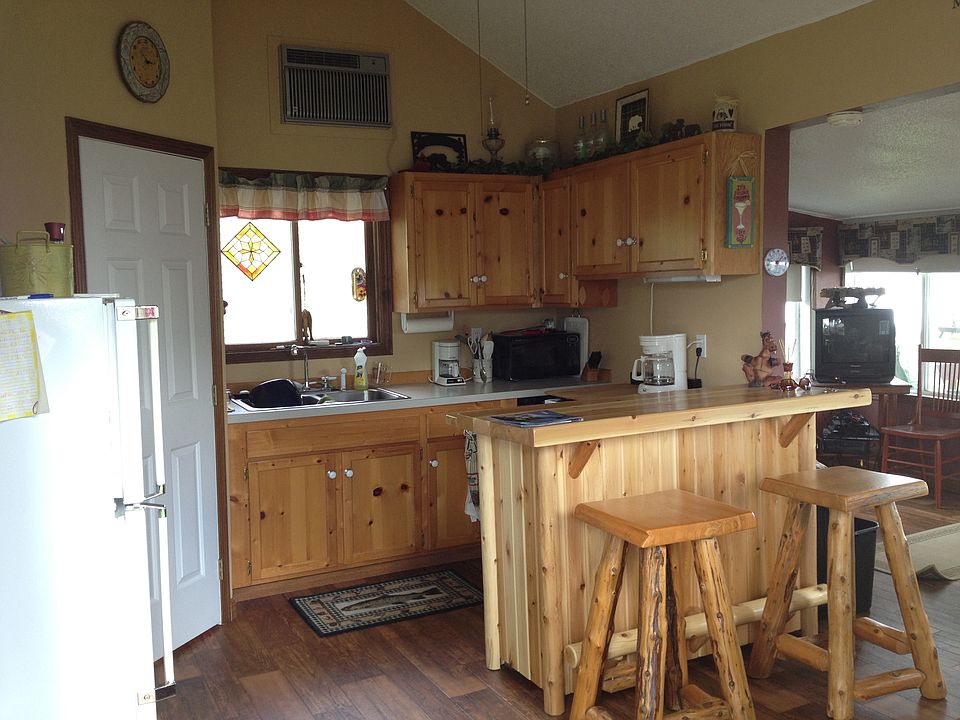 2nd image of 42984 Linden Shore Dr