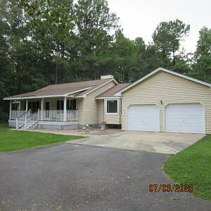 302 Summerset Ln Photo 1