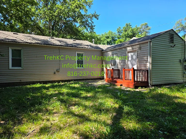 6338 Longwood Ct — Photo 2