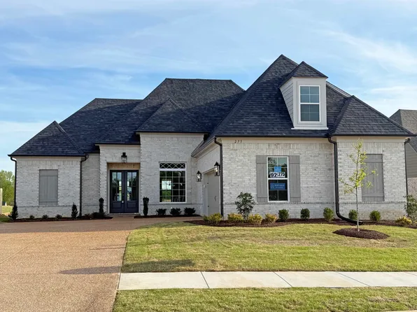 275 Valleyview Ln, Oakland, TN 38060