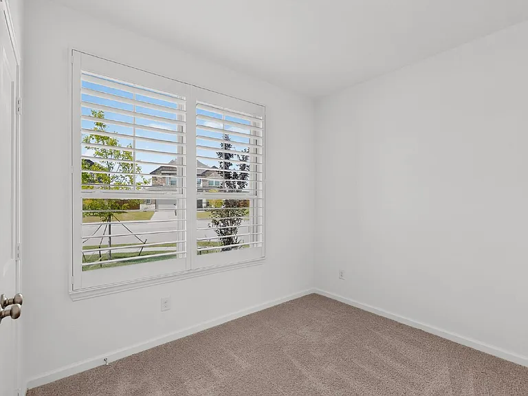 114 Drovers Dr — Photo 24