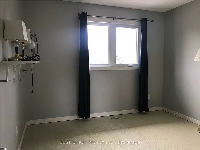 2323 Towne Blvd — Photo 17