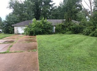 10010 Schuessler Rd, Saint Louis, MO 63128