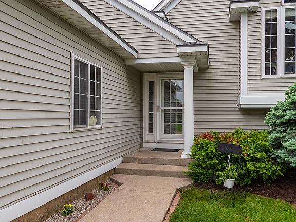 2nd image of 3421 Meadow Glen Dr