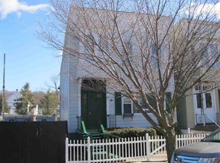 290 4th Ave, Troy, NY 12182