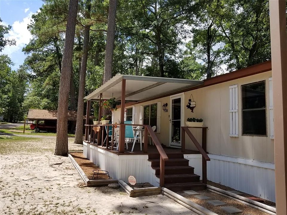 Single wide mobile, 2 bedroom, 2 bathrooms. 1985 model in immaculate condition.