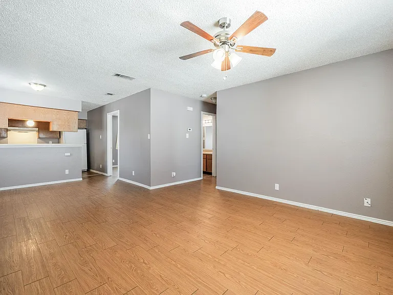5807 Spring Meadow Rd #B — Photo 4