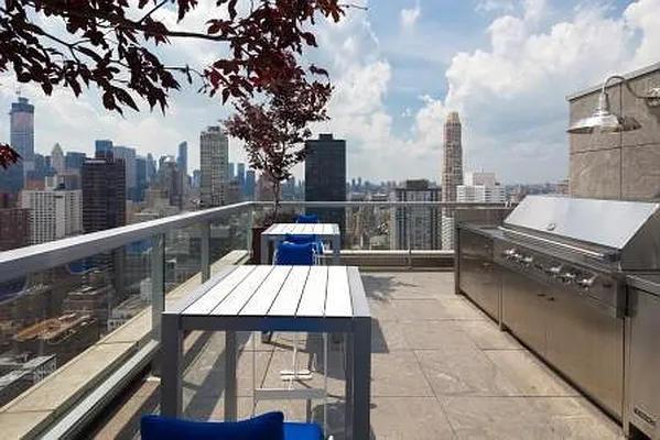 Sold by Modlin Group | media 25