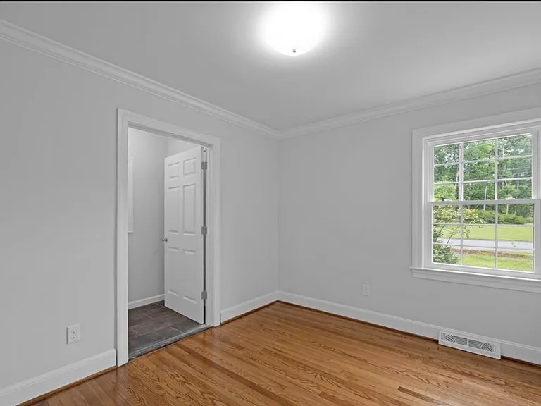 306 Granville Dr — Photo 19
