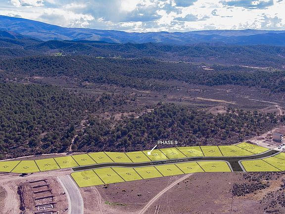 4th image of 525 Blackhawk Rd