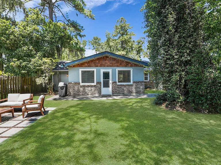 9 Hillyer Dr — Photo 53