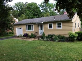 14 Van Buren Ave, East Greenbush, NY 12061
