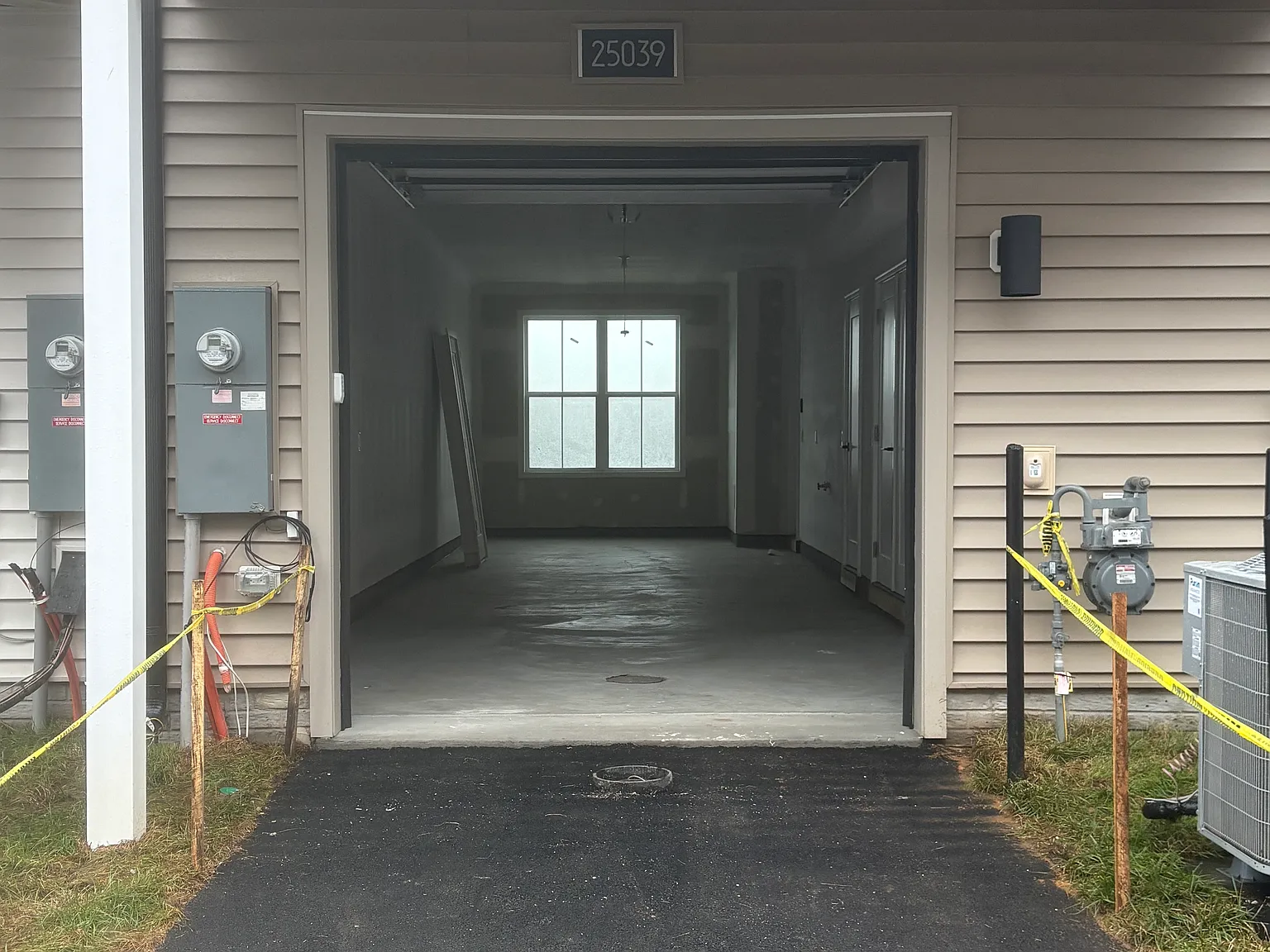 3 bed, 3.5 bath, 1776 sqft, $3,295 — Photo 3