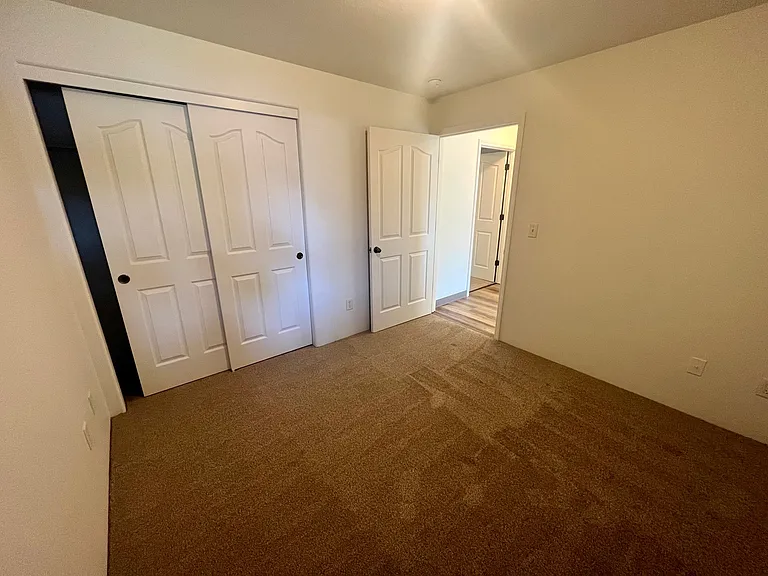 3151 Forest Hills Dr #6 — Photo 13