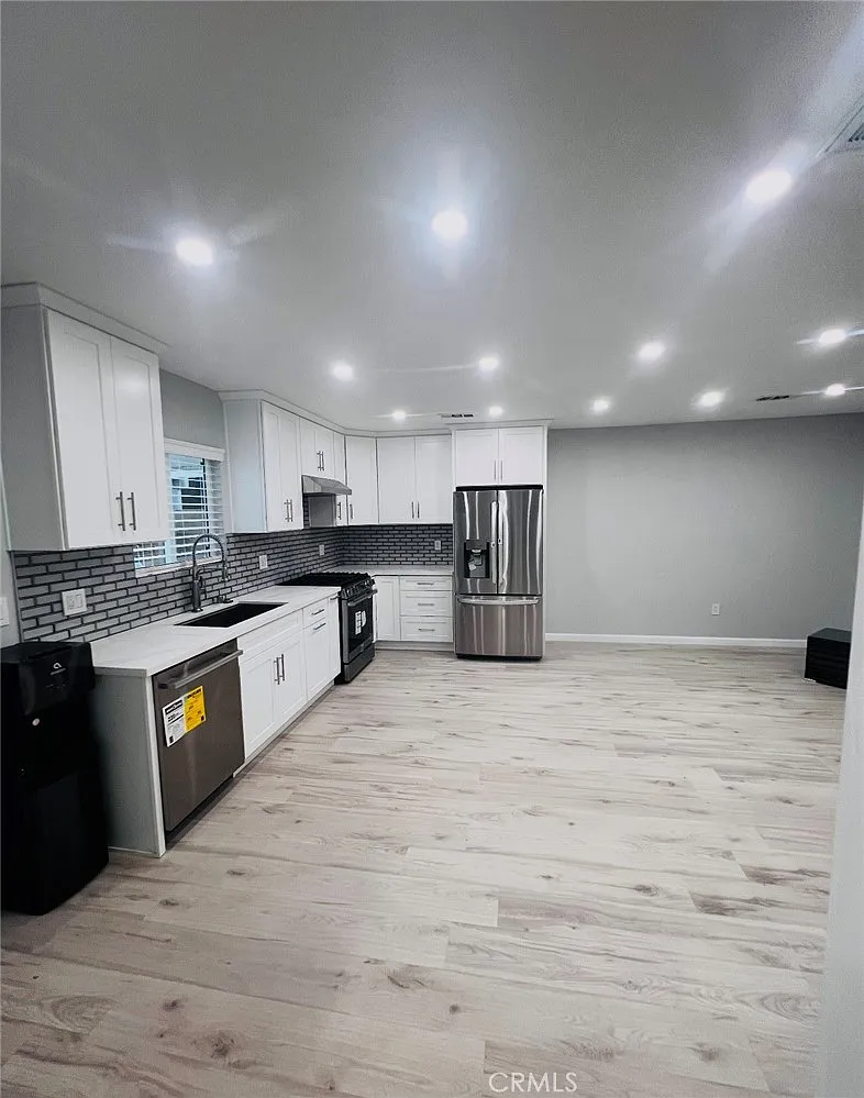 1 bed, 550 sqft, $2,500 — Photo 2