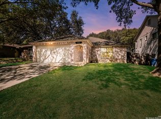 7715 Cascade Oak Dr, San Antonio, TX 78249