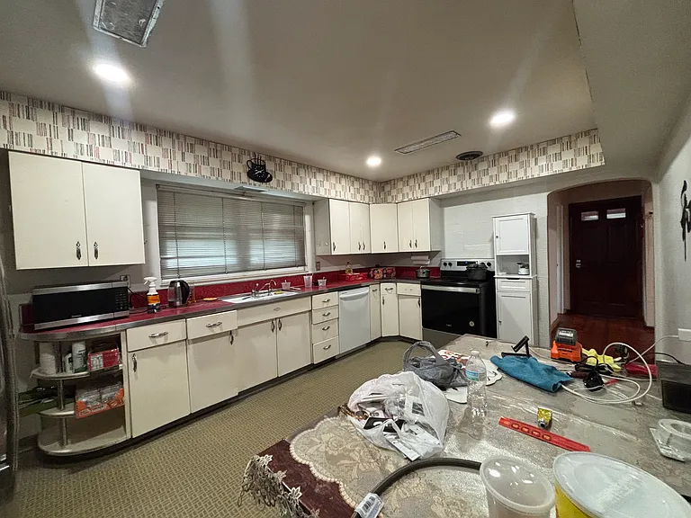 85 Patten Dr #1 — Photo 20
