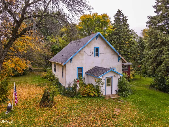 106 3rd Ave W, Luverne, ND 58056