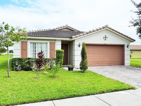 2nd image of 2751 SW Seawatch Ct