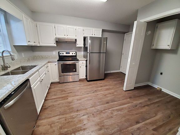 5th image of 453 Brannen Dr #6